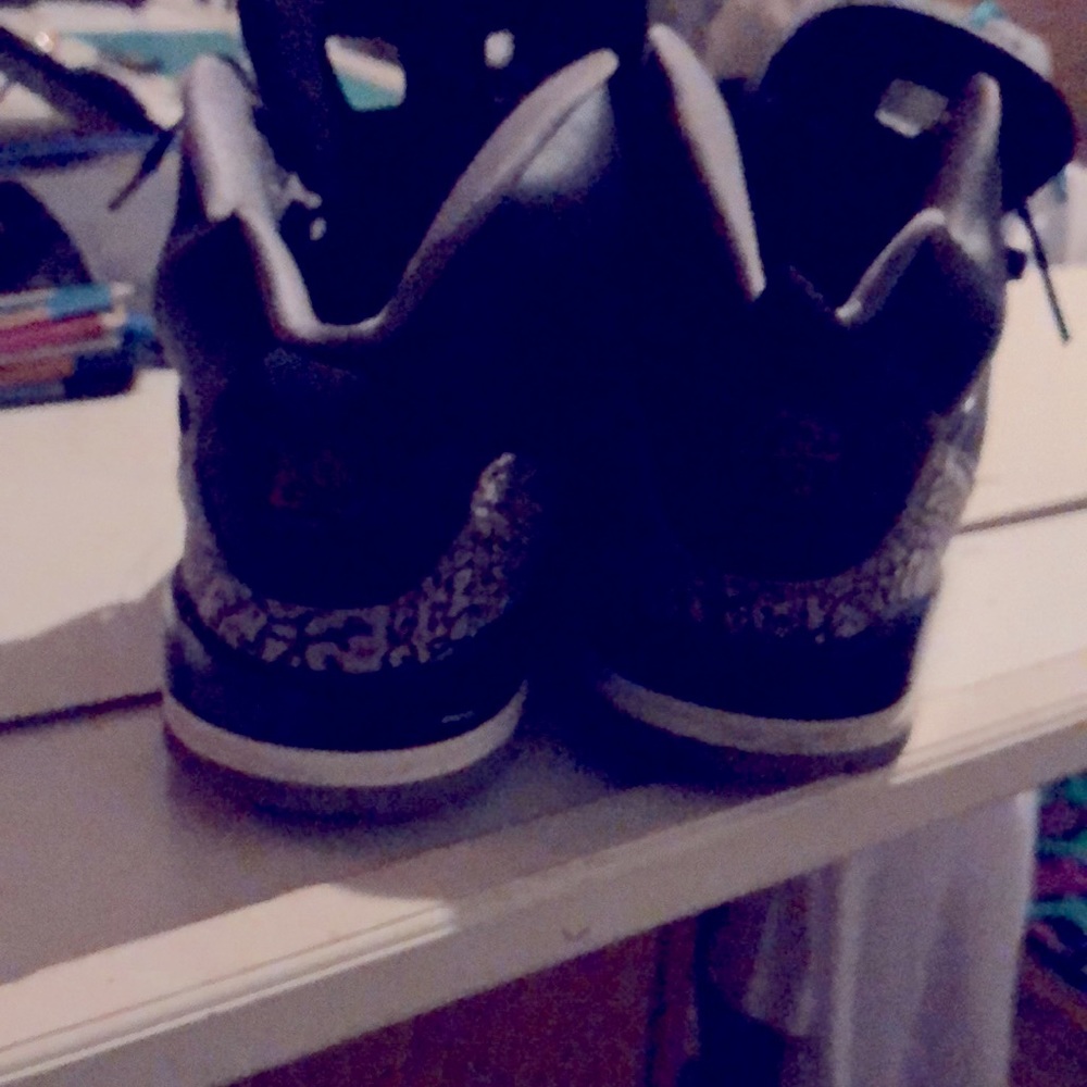 Air Jordan spikike lees 40 acres and a mule - Picture 2 of 4